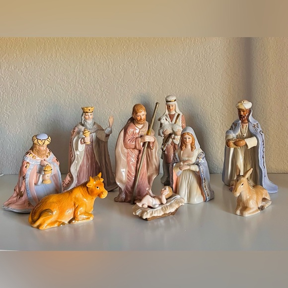 ▪️ Lefton 1992 Porcelain Nativity Scene – 10-Piece Vintage Christmas Set - Picture 2 of 16